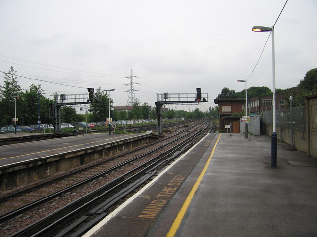 Southampton Central platform
1 looking west
