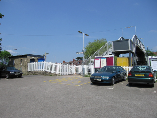 Stonehouse station approach