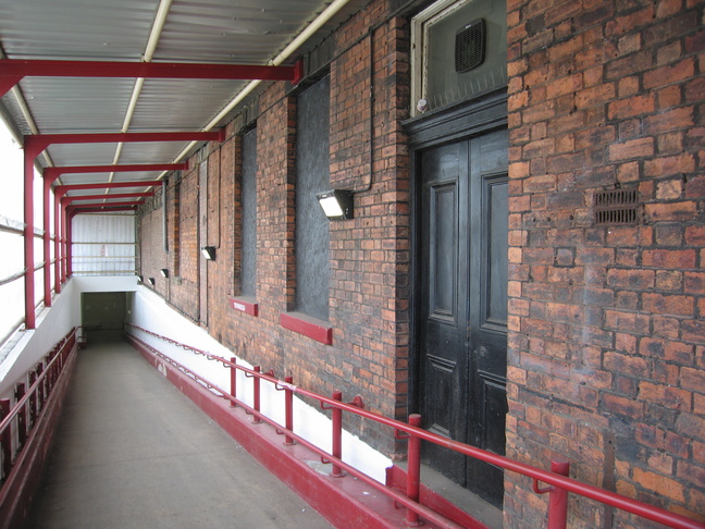 Wakefield Kirkgate
platform 1 looking into subway