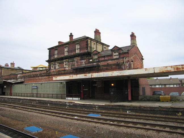 Wakefield Kirkgate
eastern end rear