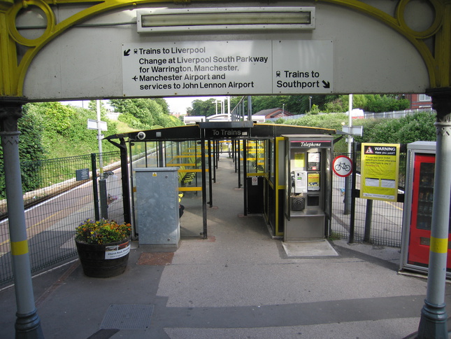 Wtaerloo platform
entry