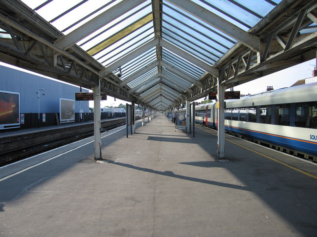 Weymouth platforms 2 and 3 looking
north